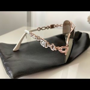 Guess rose gold aviators